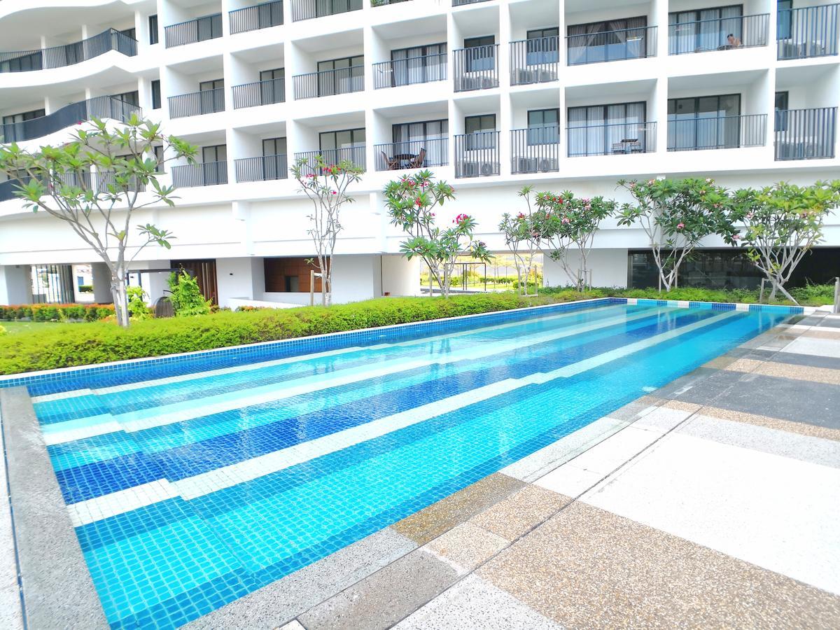 The Landmark Seaview Gurney George Town Exterior photo